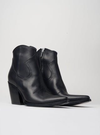ALISON 80MM ANKLE BOOT IN BLACK VACCHETTA LEATHER - Woman