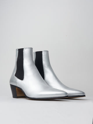 NICO 60MM CHELSEA BOOT IN SILVER CALFSKIN